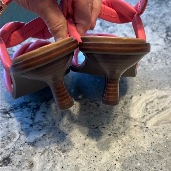 NWOB Vionic Angelica Pink Braided Kitten Heel Sandals - Picture 6 of 9